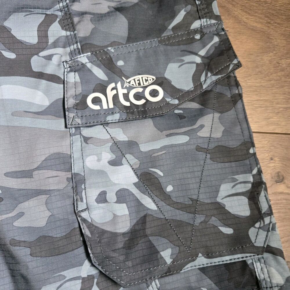 AFTCO Fishing Shorts Men's 32 Blue Camo Ripstop Utility Cargo Outdoor Shorts - Picture 2 of 15